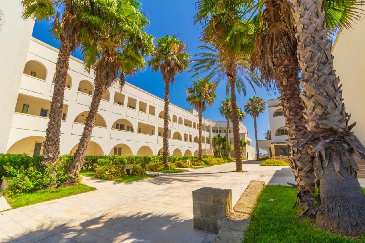Hotel Barone Di Mare Torre dell'Orso Eksteriør billede